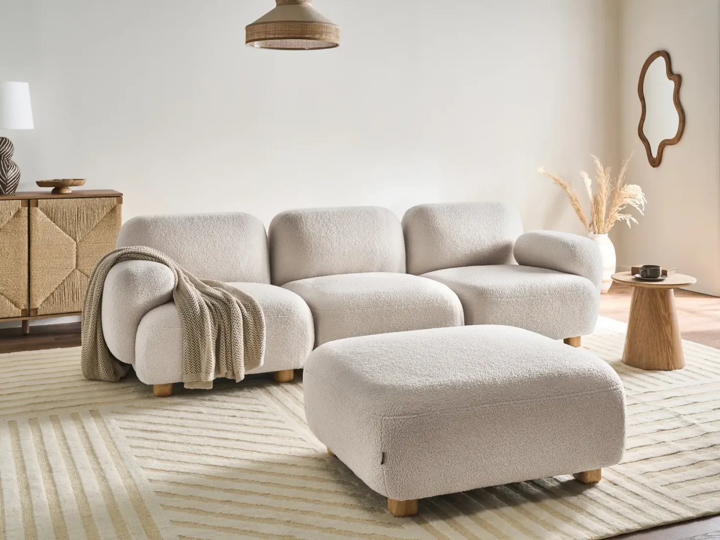 AMLI 3 personers Modulsofa Cremehvid Boucle med fodskammel