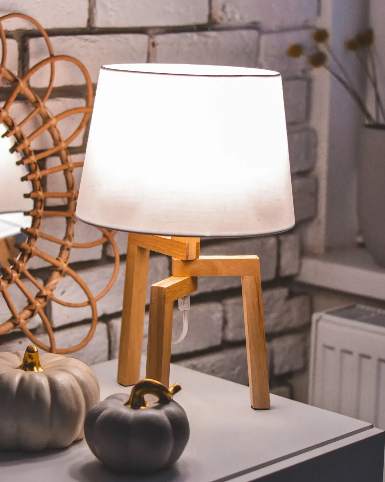 Bordlampe NALON Egetræ Brun/hvid