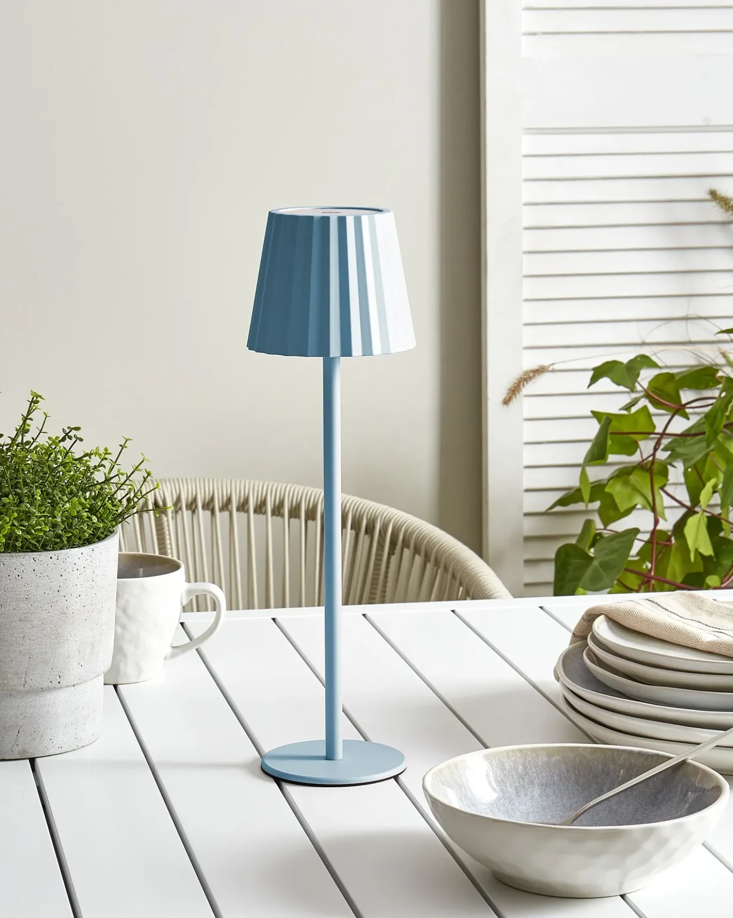 Bordlampe POMBEIRO Metal Himmelblå
