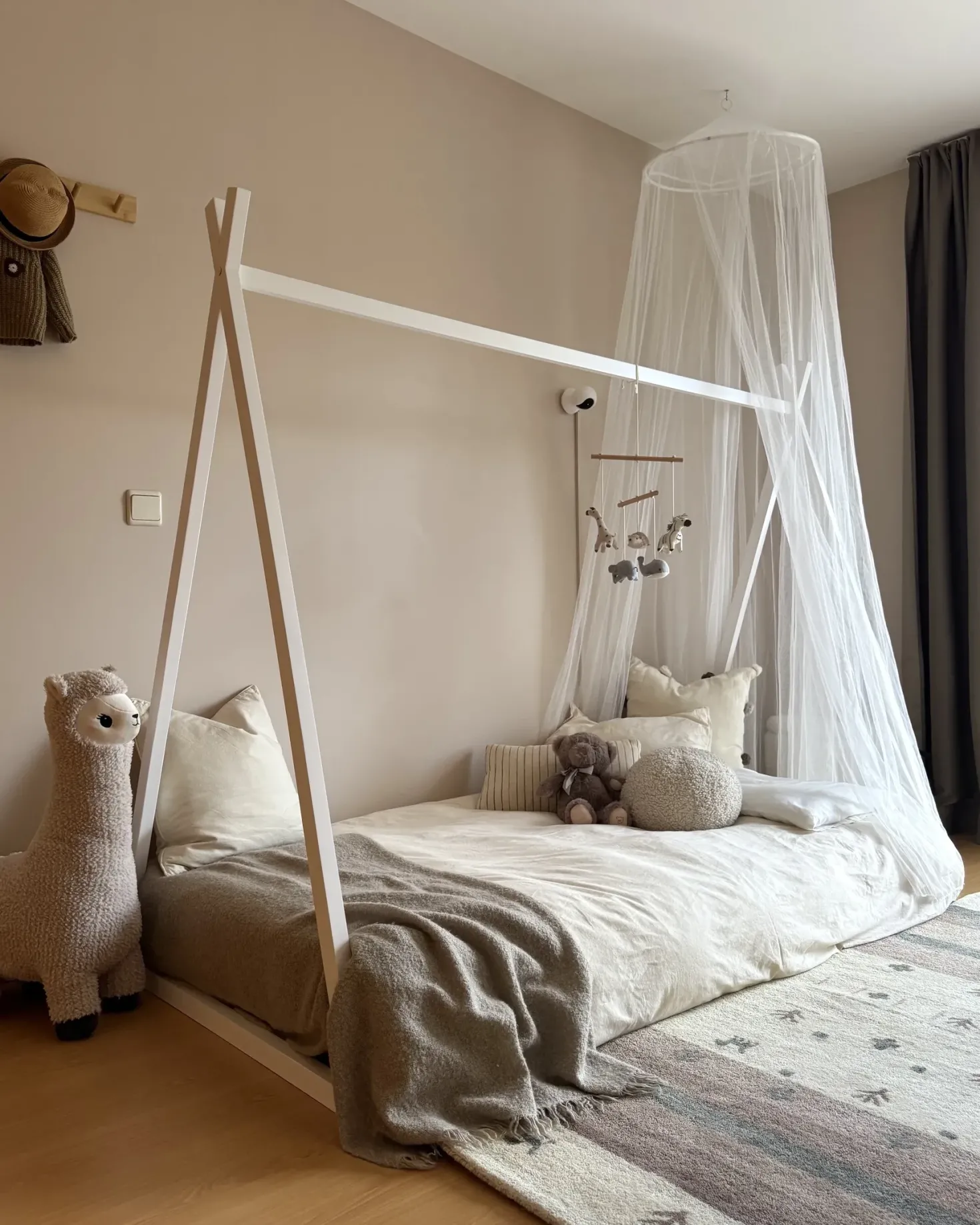 Børneseng Tipi Fyretræ SAURAT 90 x 200 cm Hvid