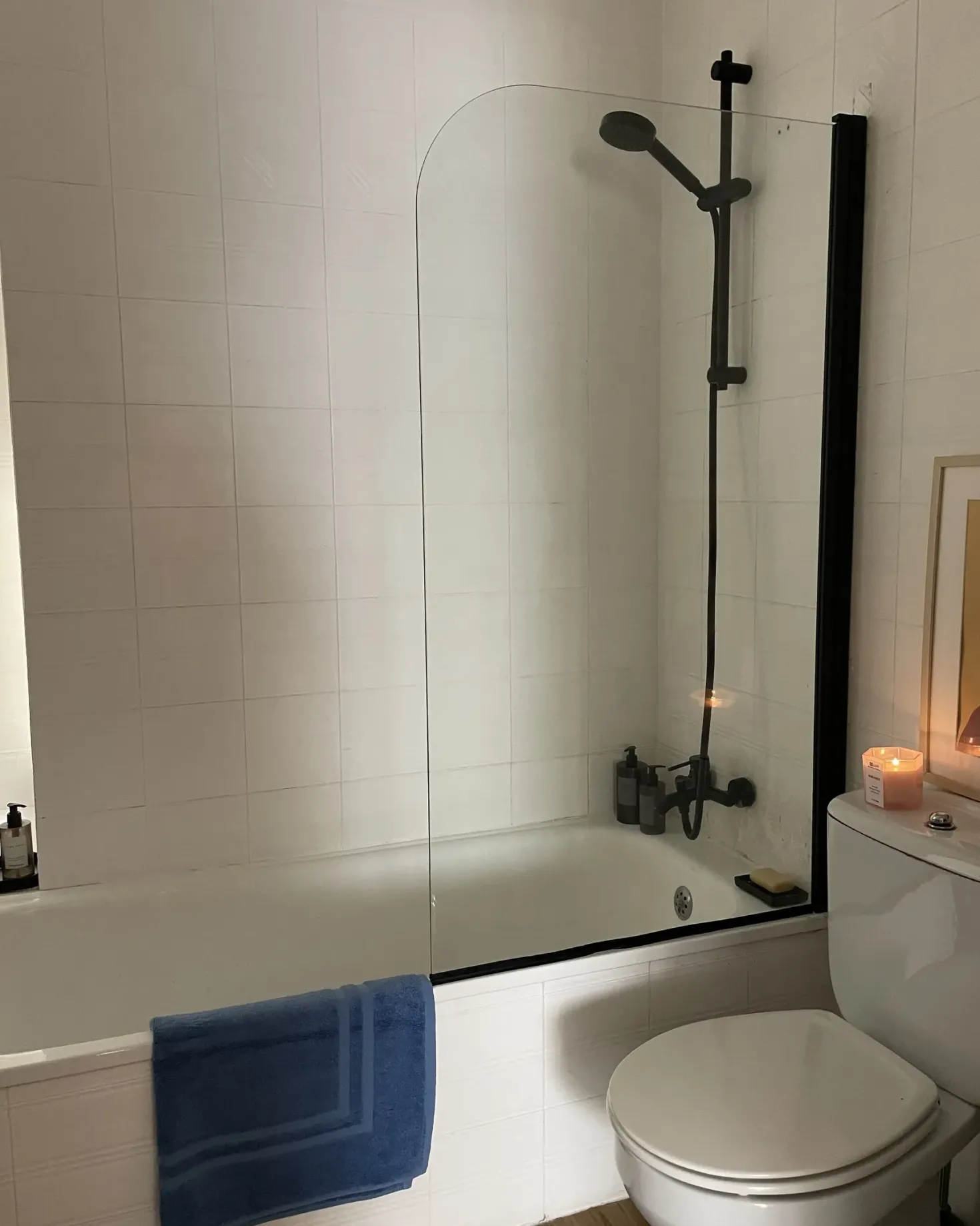 Brusebad skærm LAPAN 140 x 80 cm Sort