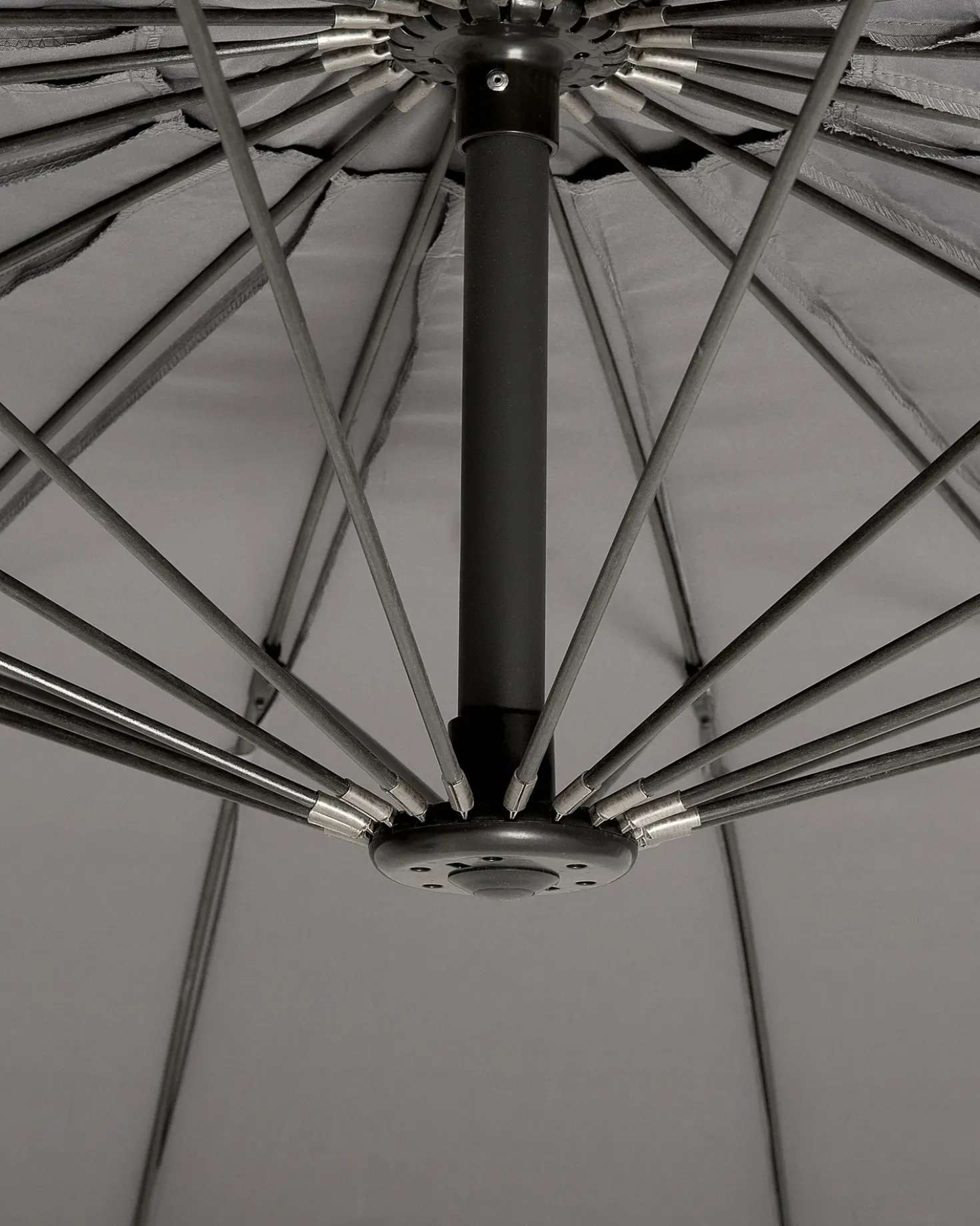 Cantilever parasol 268 cm CALABRIA II Mørkegrå