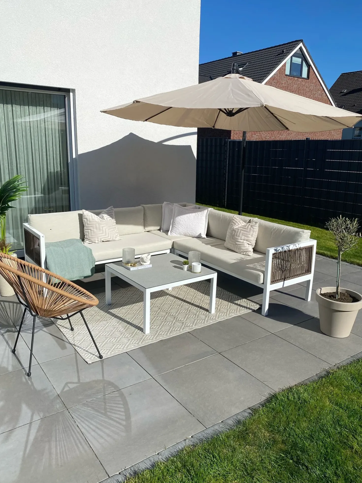 Cantilever parasol 300 cm RAVENNA Sand Beige