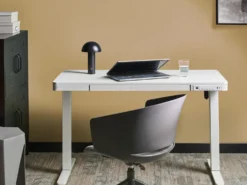 Elektrisk justerbart hæve sænkebord PENLY Hvid 120 cm 60 cm med USB-port
