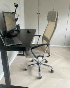 Elektrisk justerbart hæve sænkebord KENLY Sort 120 cm 60 cm med USB-port