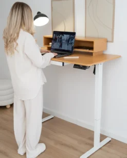 Elektrisk justerbart hæve sænkebord LUCAMA Lysebrun/hvid 120 cm 60 cm med USB-port