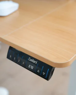 Elektrisk justerbart hæve sænkebord LUCAMA Lysebrun/hvid 120 cm 60 cm med USB-port