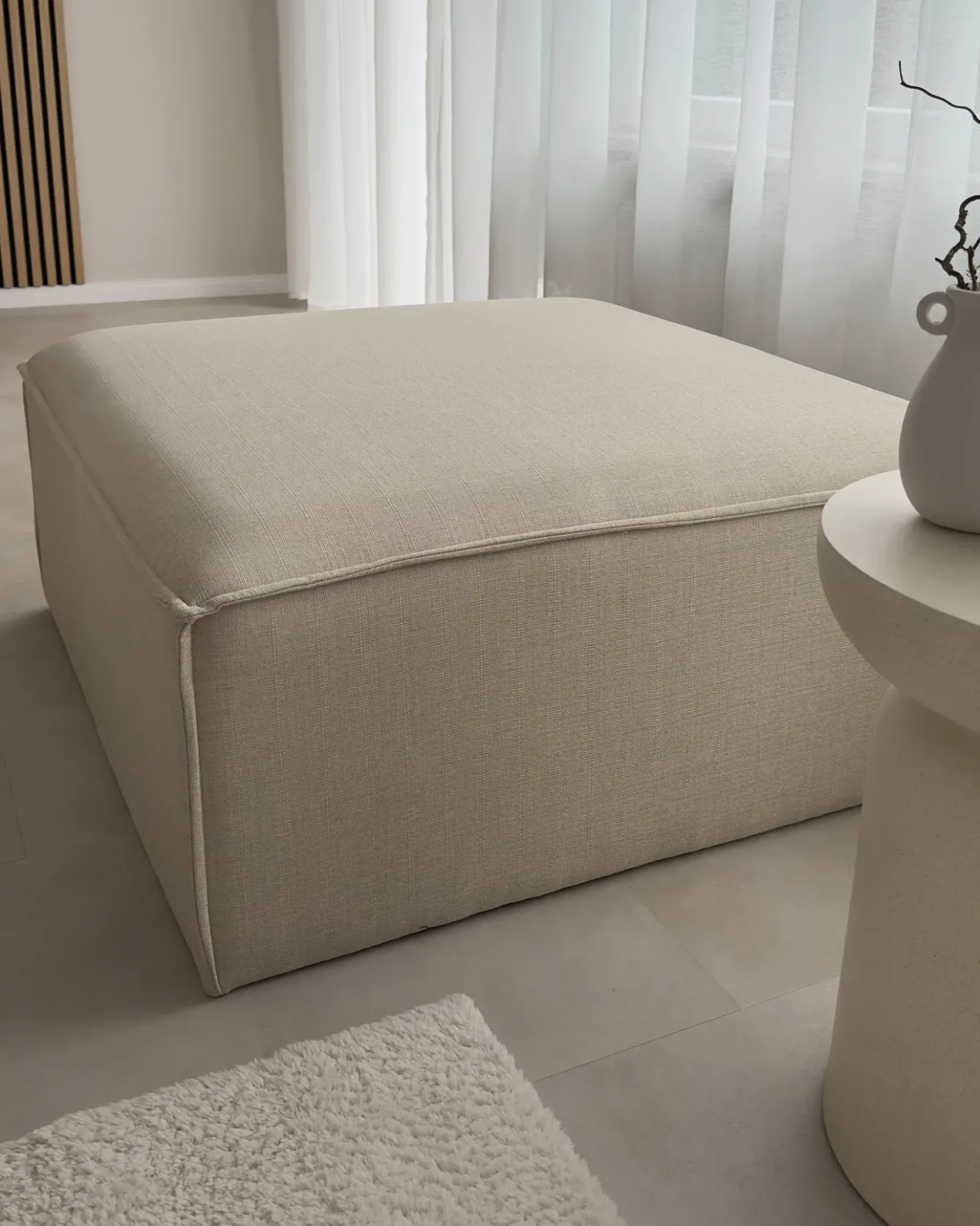 Fodskammel ARDAL Beige