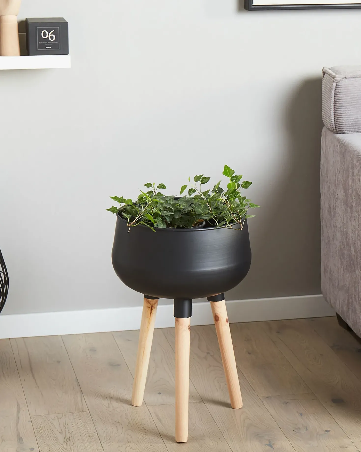 Forhøjet plantekrukke AGROS 30 cm Sort Metal