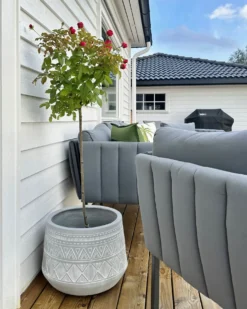 Forhøjet plantekrukke MALAKI 44 cm Lysegrå
