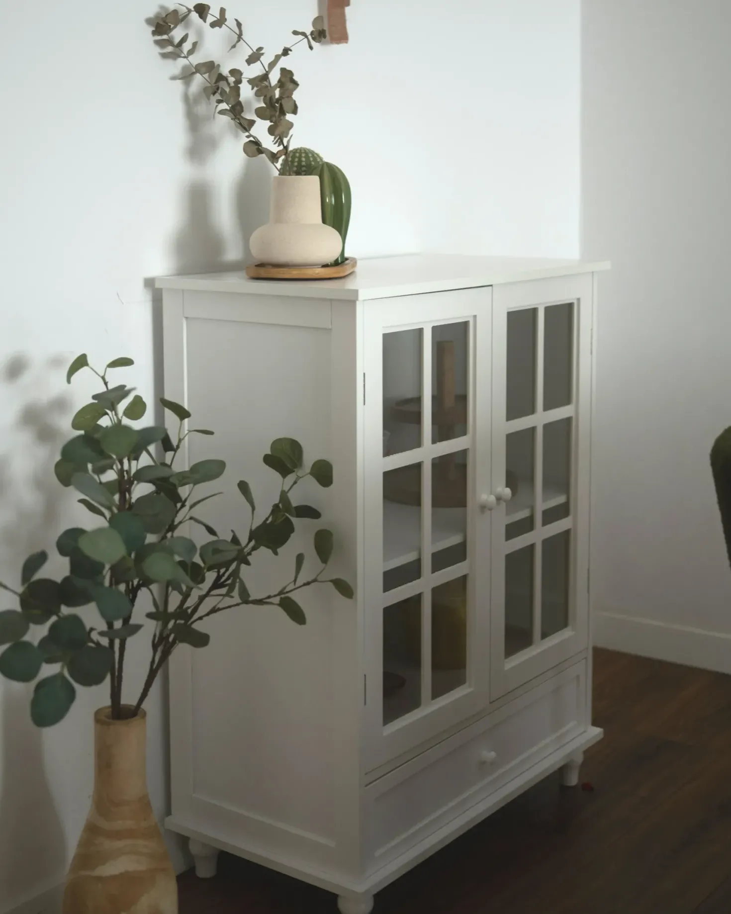 Glas vitrine skænk CARLET 71 cm Hvid