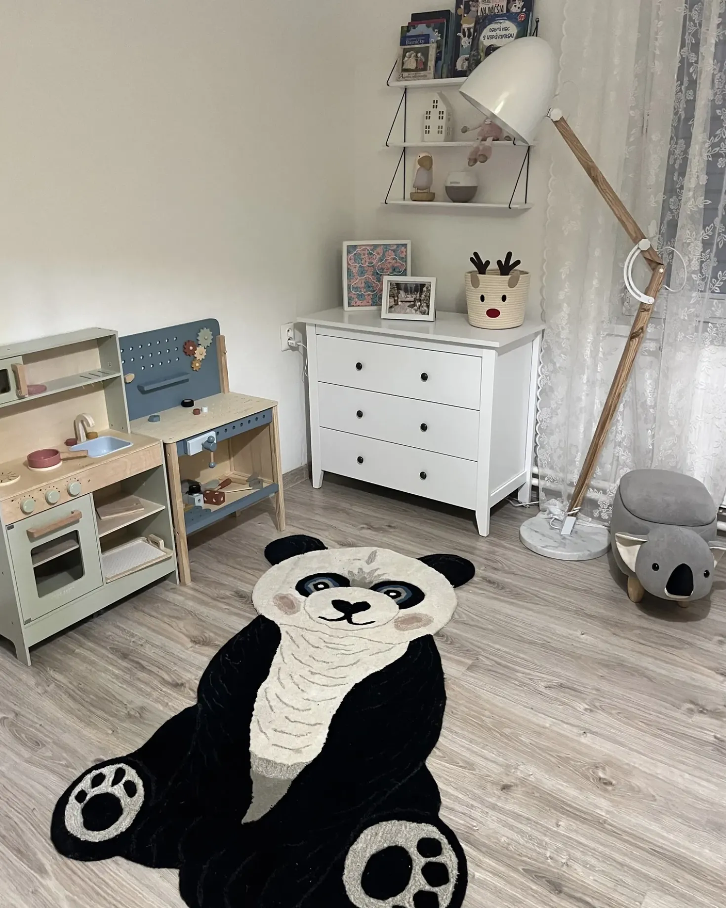 Gulvlampe HETTON Justerbar Egetræ Hvid