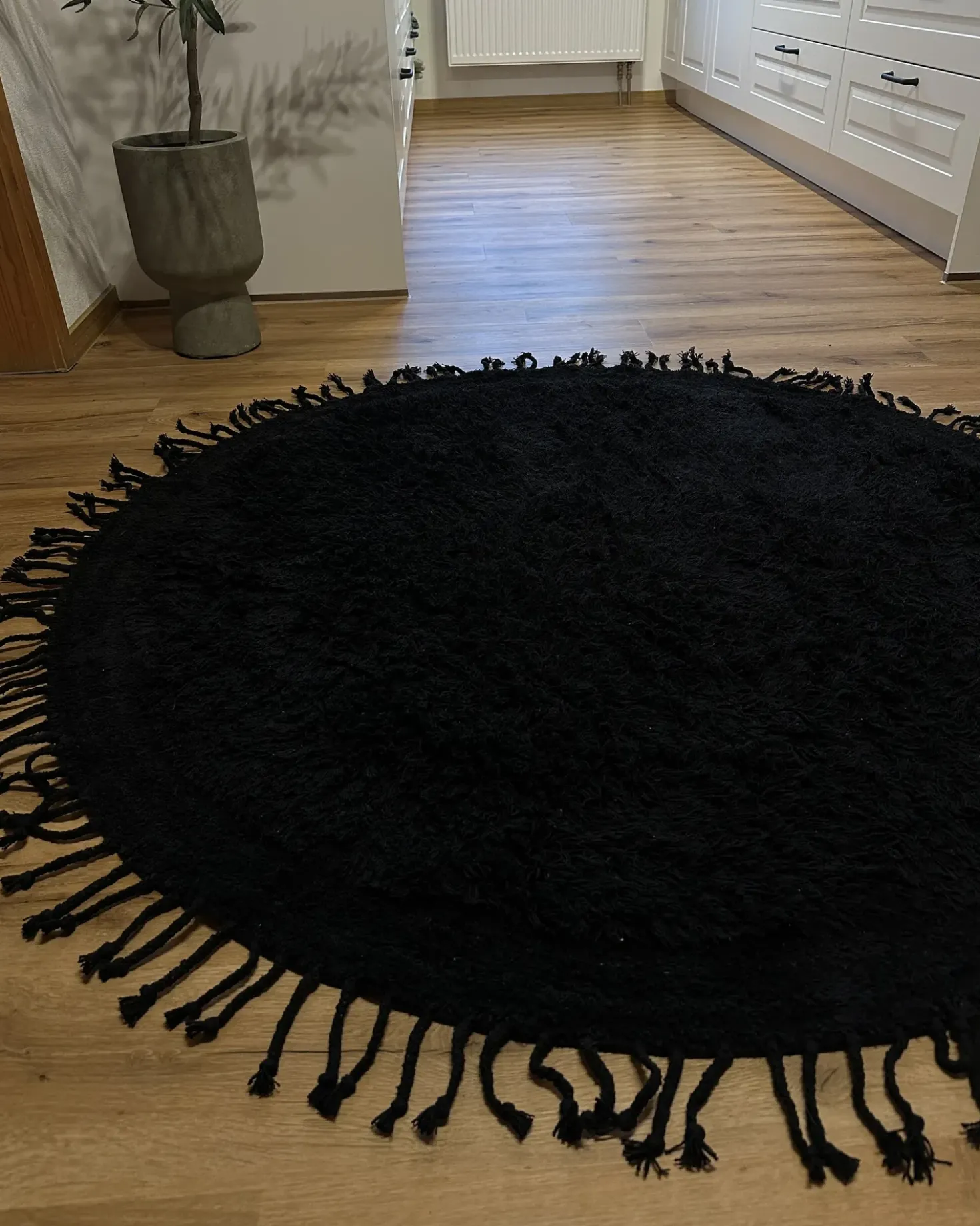 Gulvtæppe BITLIS Sort ø 140 cm Bomuld
