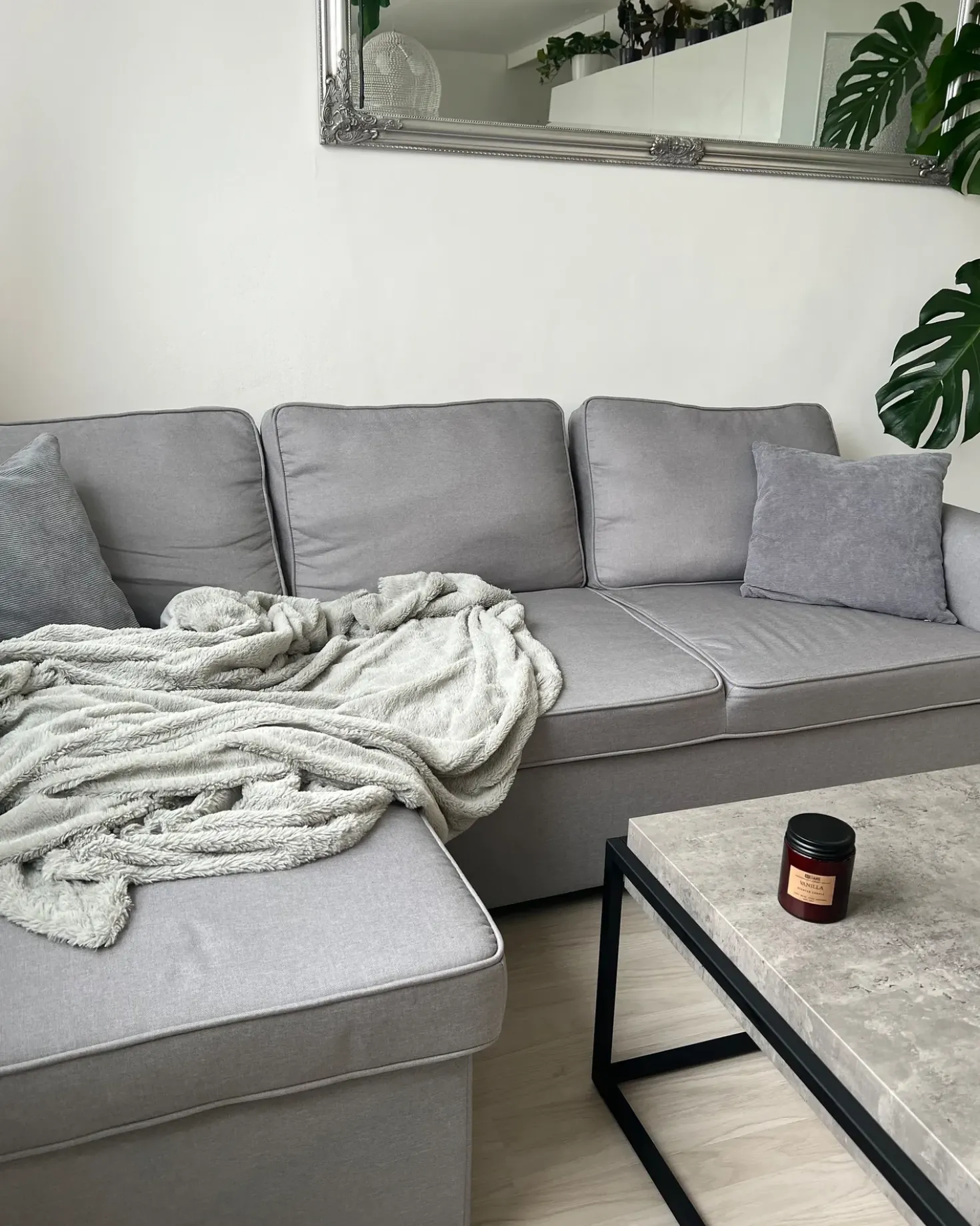 Hjørnesovesofa 3 personers NESNA Lysegrå med opbevaring Højrevendt
