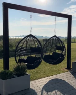Hængestol TOLLO PE-rattan Sort