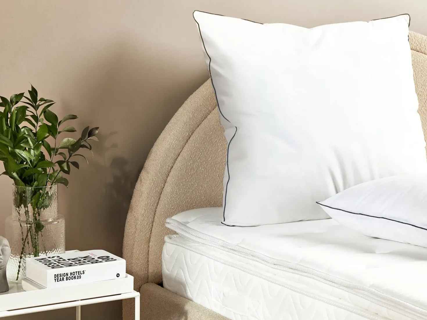 Hovedpude PELISTER Lav Microfiber 80 x 80 cm Hvid