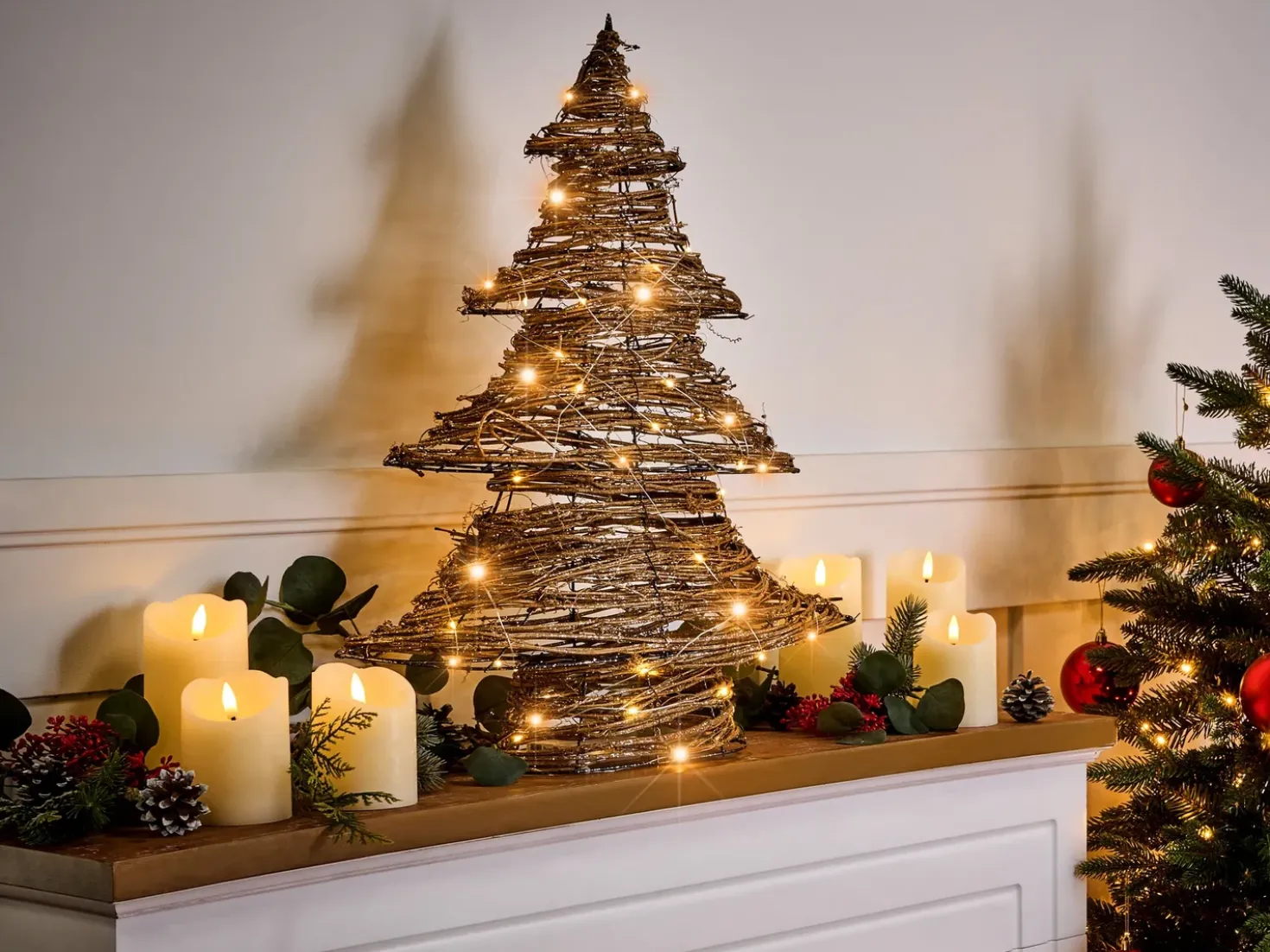 Juledekoration LED FURESO Juletræ 60 cm Naturlig