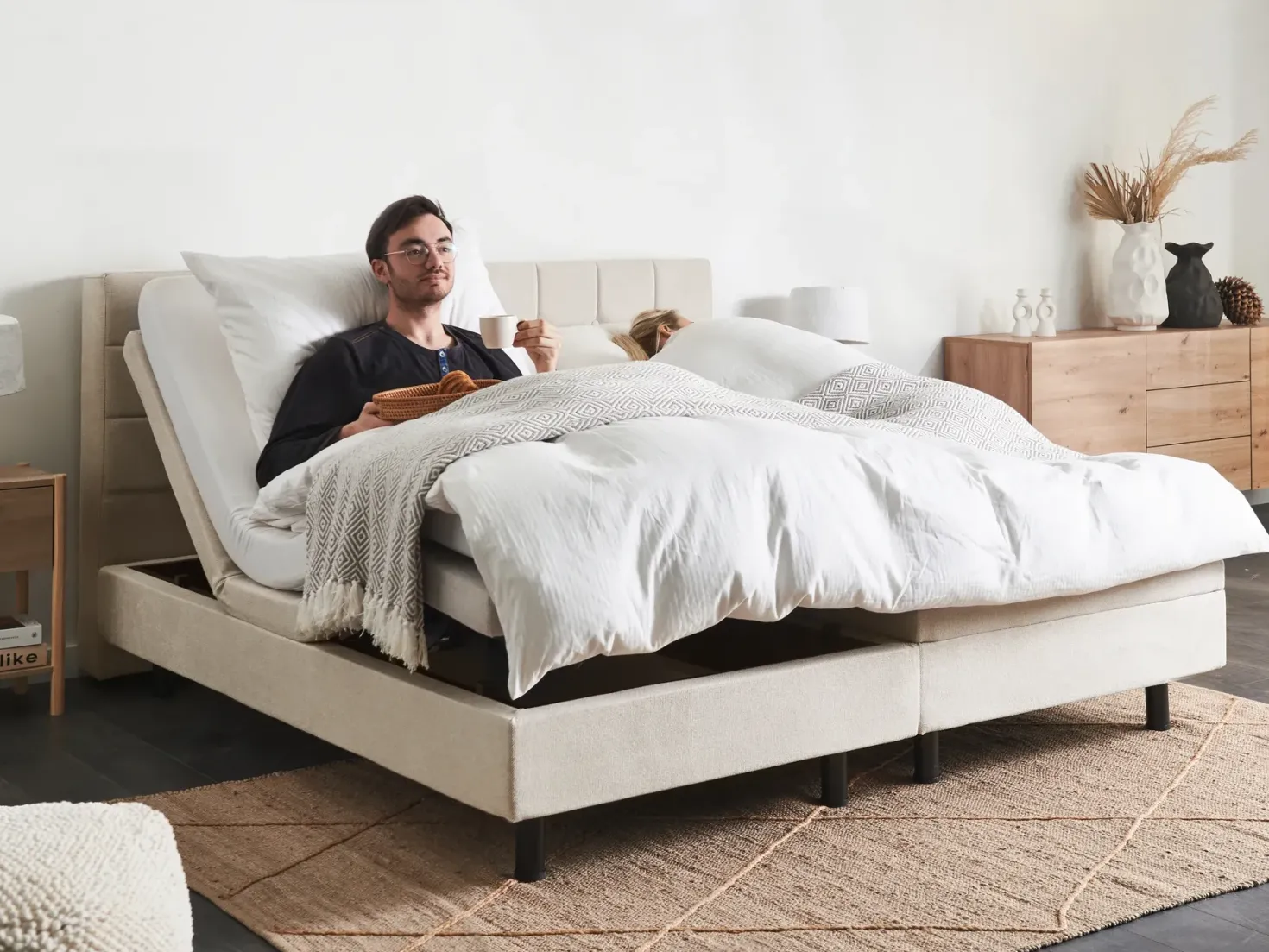 Justerbar seng DUKE 180 x 200 cm Lys Beige