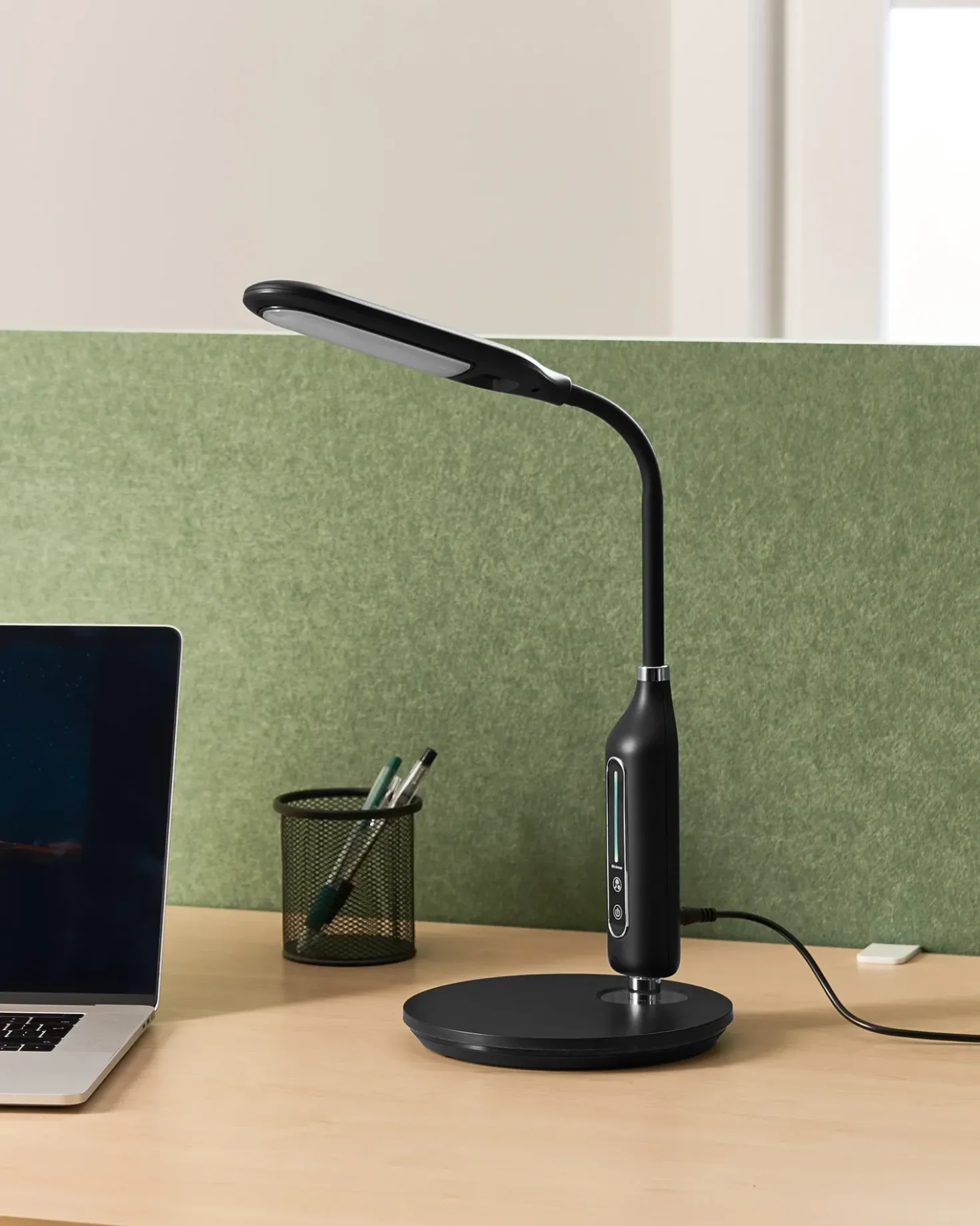 LED skrivebordslampe CYGNUS Med dæmpning Metal Sort