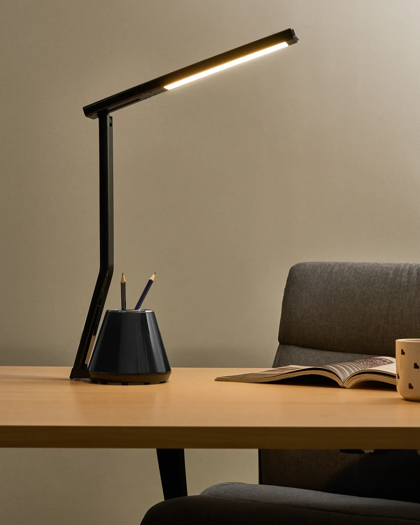 LED skrivebordslampe DENEB Med dæmpning Sort
