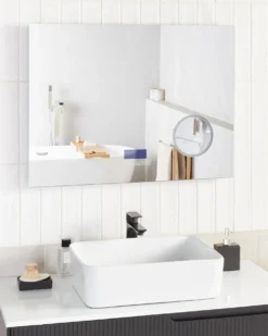 LED-badeværelsesspejl MONTARON 80 cm 60 cm Sølv