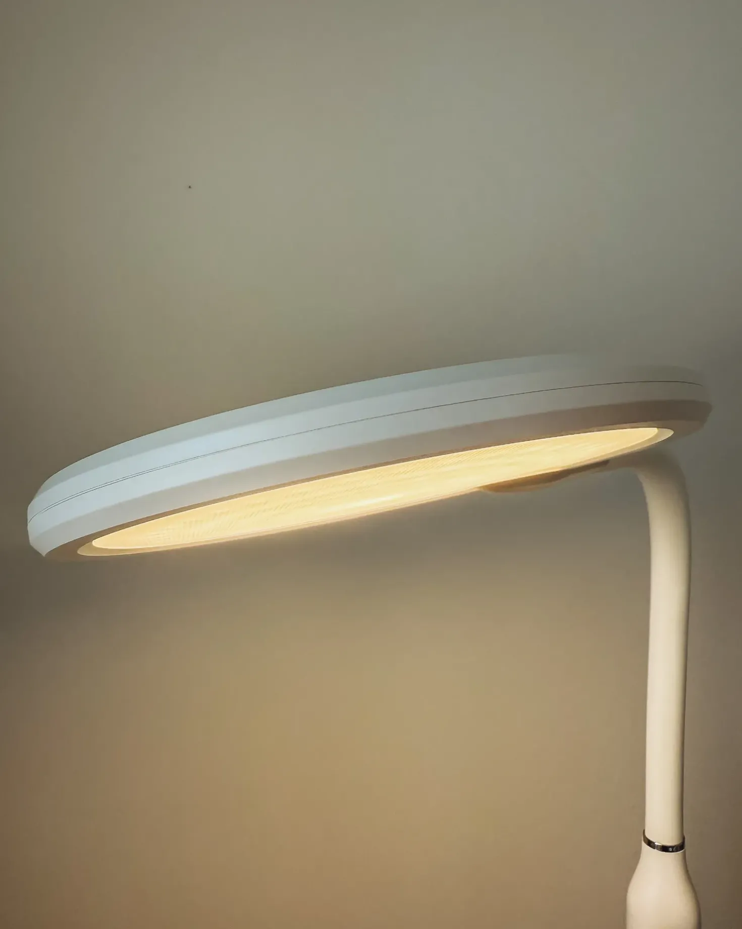 LED-gulvlampe CASSIOPEIA Med dæmpning Metal Hvid