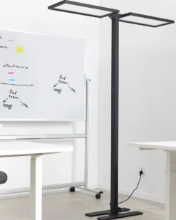 LED-gulvlampe SCULPTOR Med bevægelsessensor Metal Sort