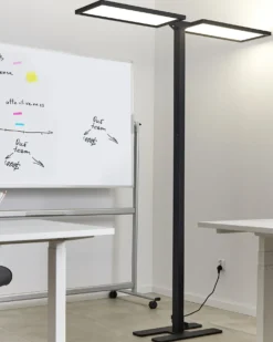 LED-gulvlampe SCULPTOR Med bevægelsessensor Metal Sort