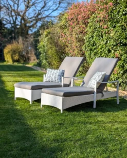 Liggestol med hynde VASTO PE-rattan Hvid