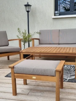 MANILA 4 personers Loungesæt med bord og fodskammel Lysebrun Akacietræ