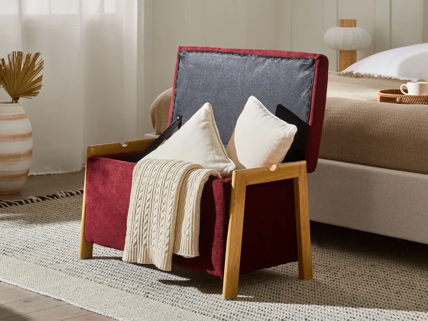 Polstret bænk med opbevaring EDLAND Bordeaux