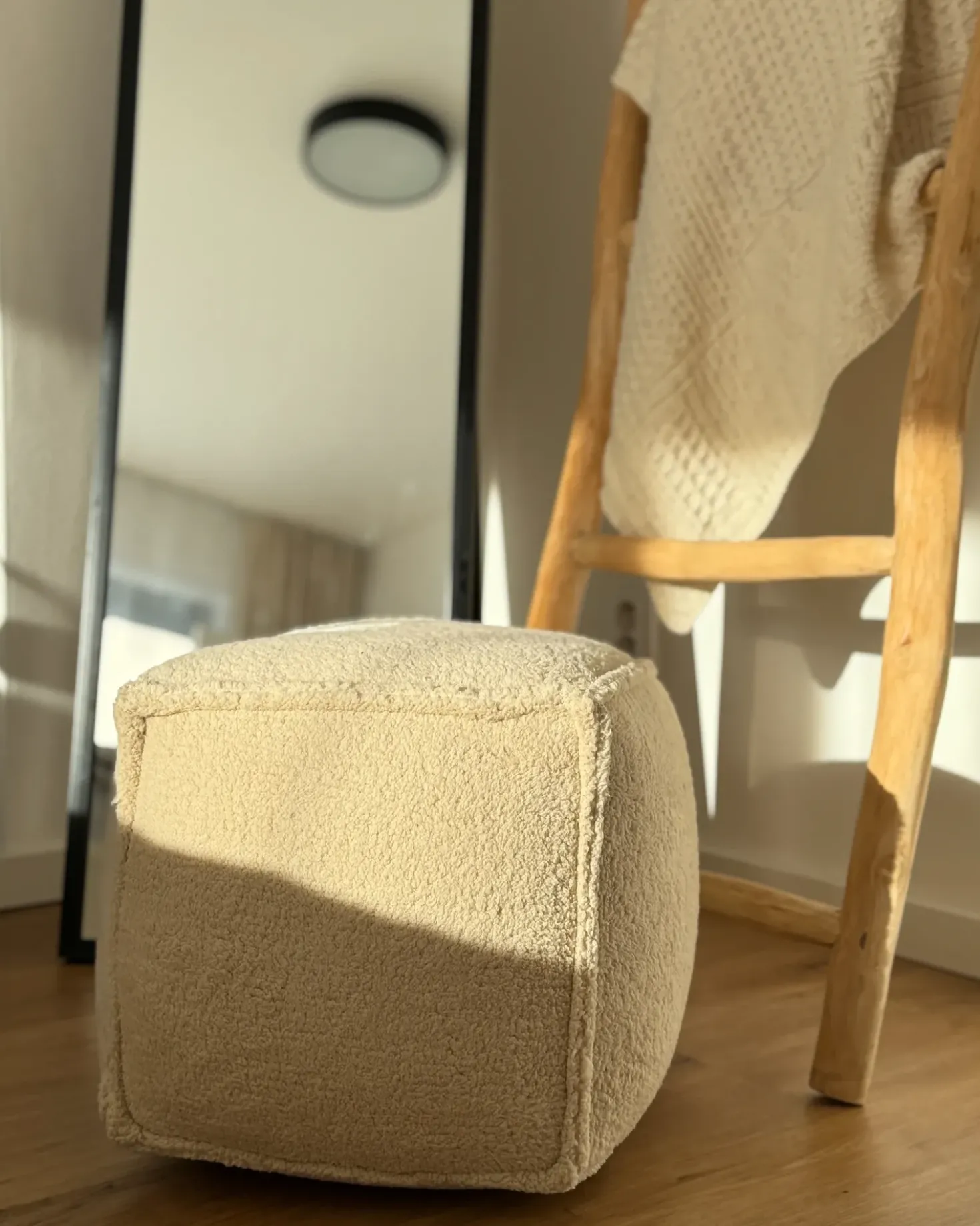 Puf ALIPUR Boucle Lysebrun