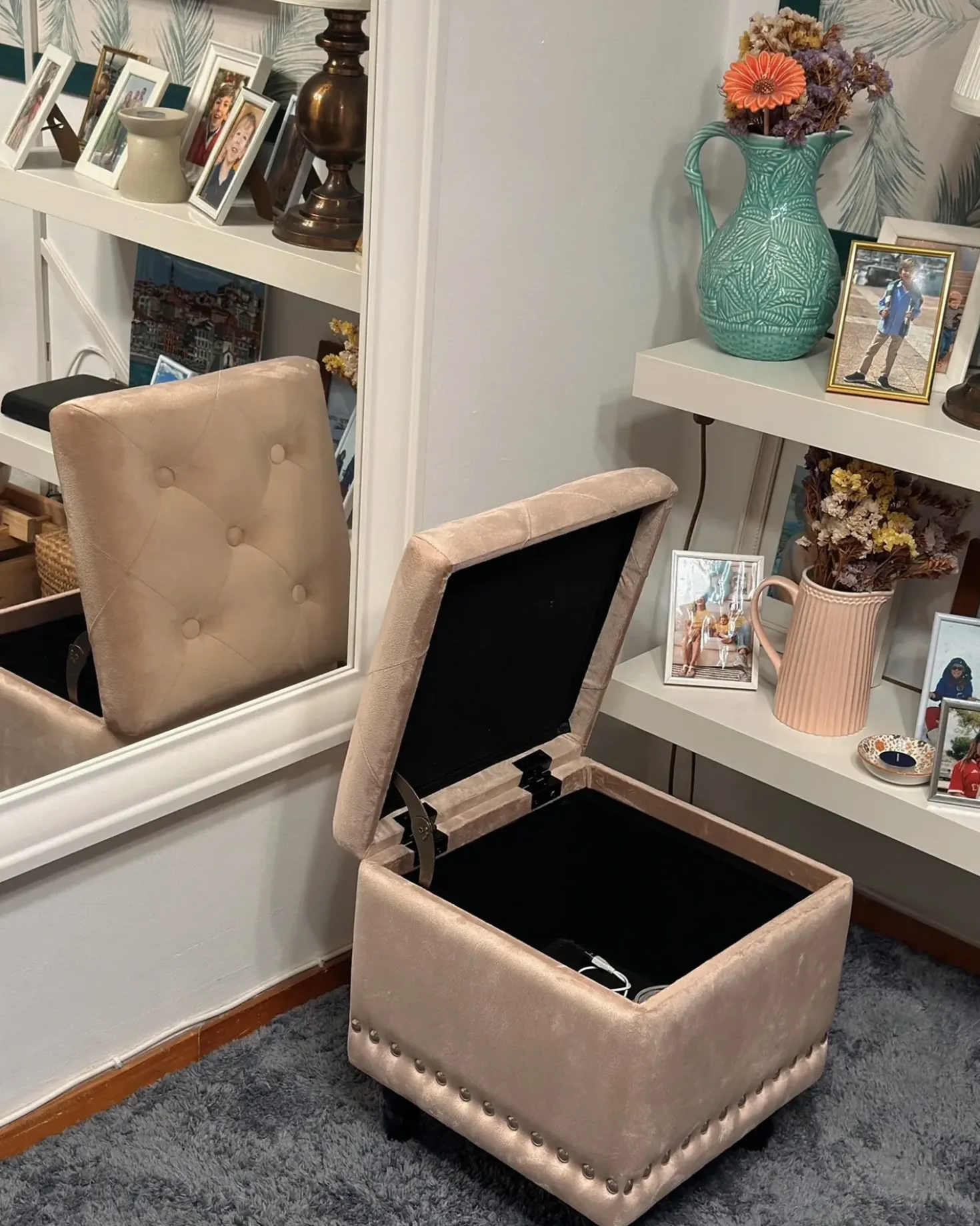 Puf med opbevaring LORETTO Velour Beige