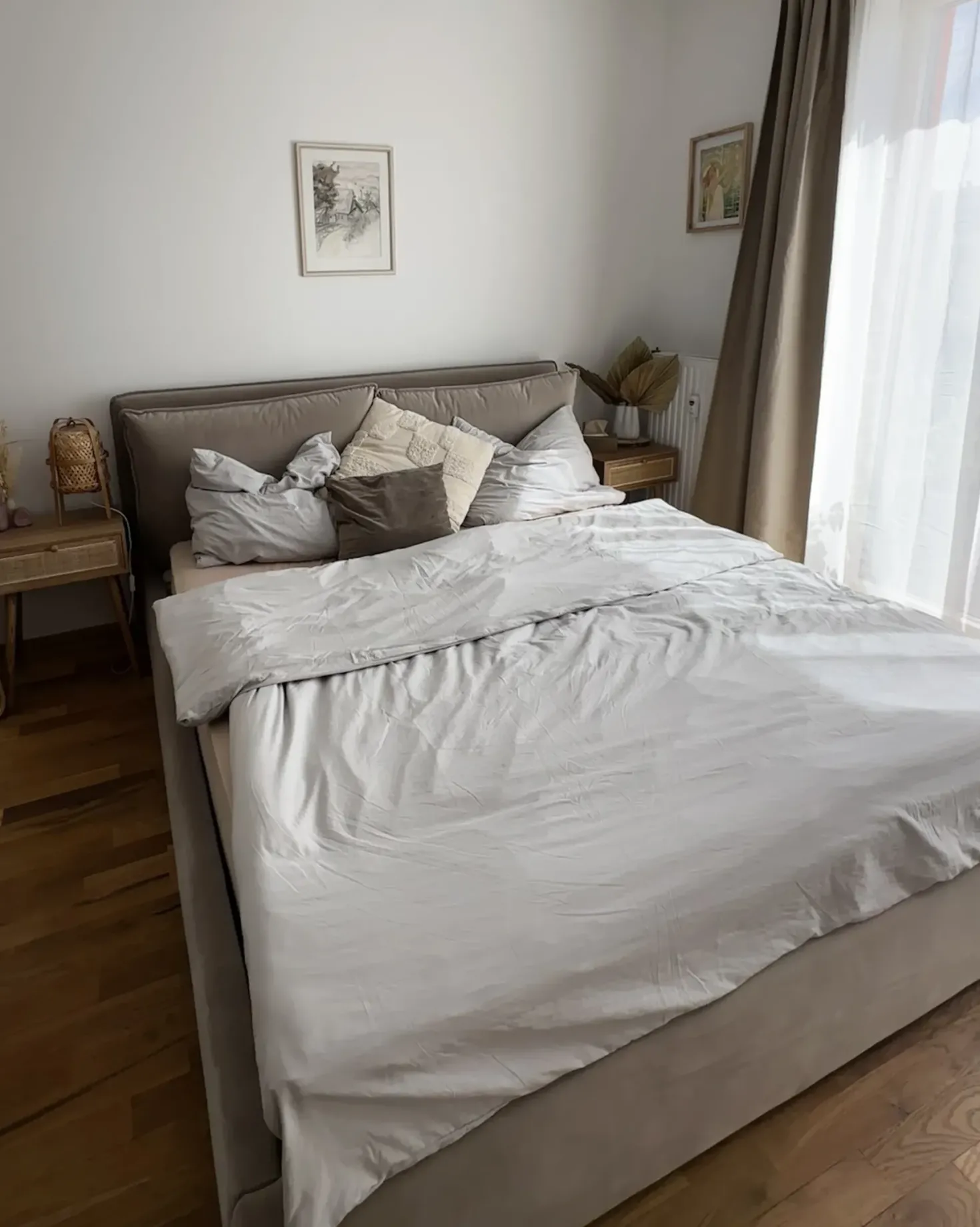 Seng med opbevaring BAJONNA Velour Beige 180 x 200 cm