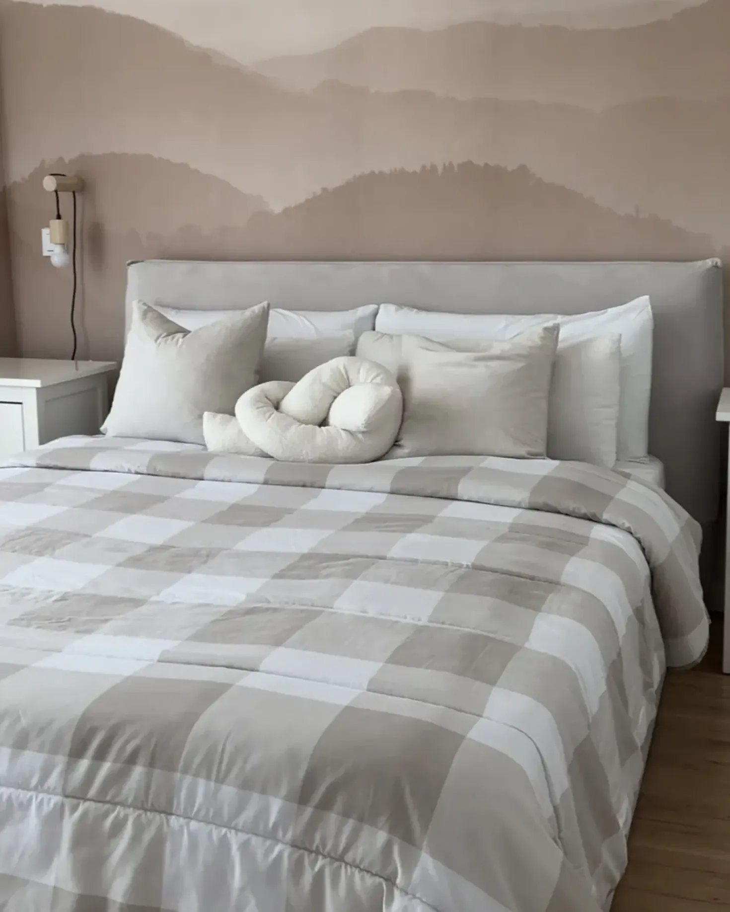 Seng med opbevaring LAVAUR Velour Cremehvid 180 x 200 cm