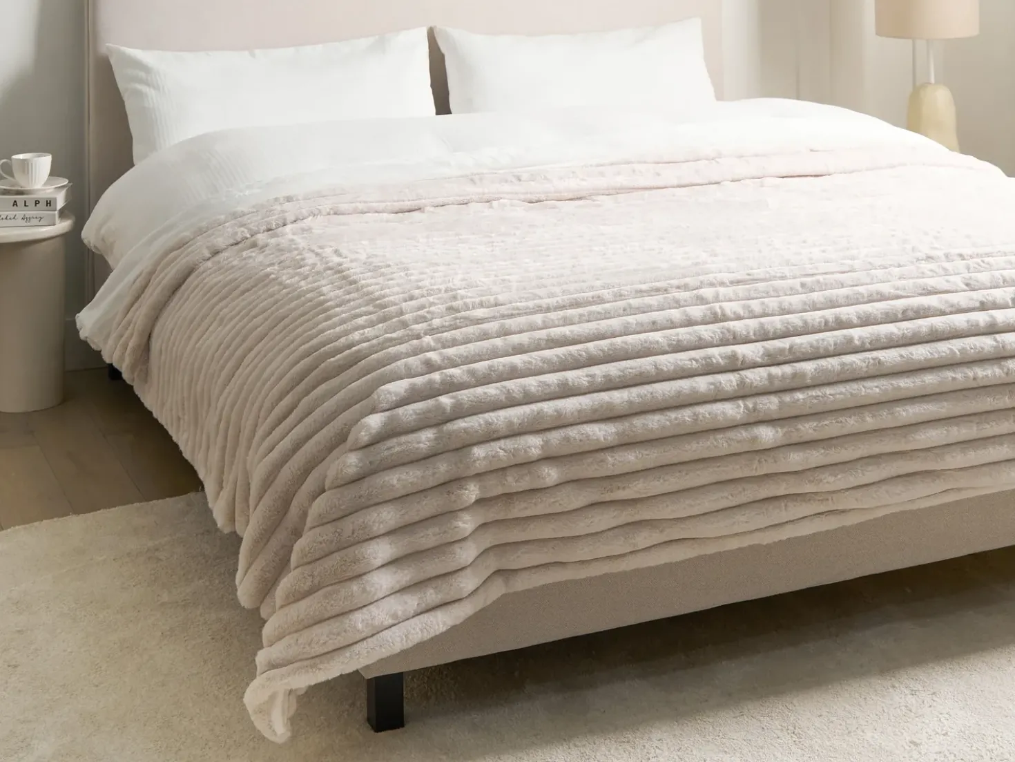 Sengetæppe RAKYA Kunstig pels 200 x 220 cm Lys Beige