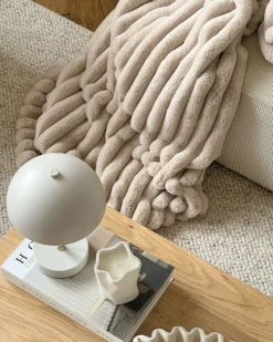 Sengetæppe RAKYA Kunstig pels 150 x 200 cm Lys Beige