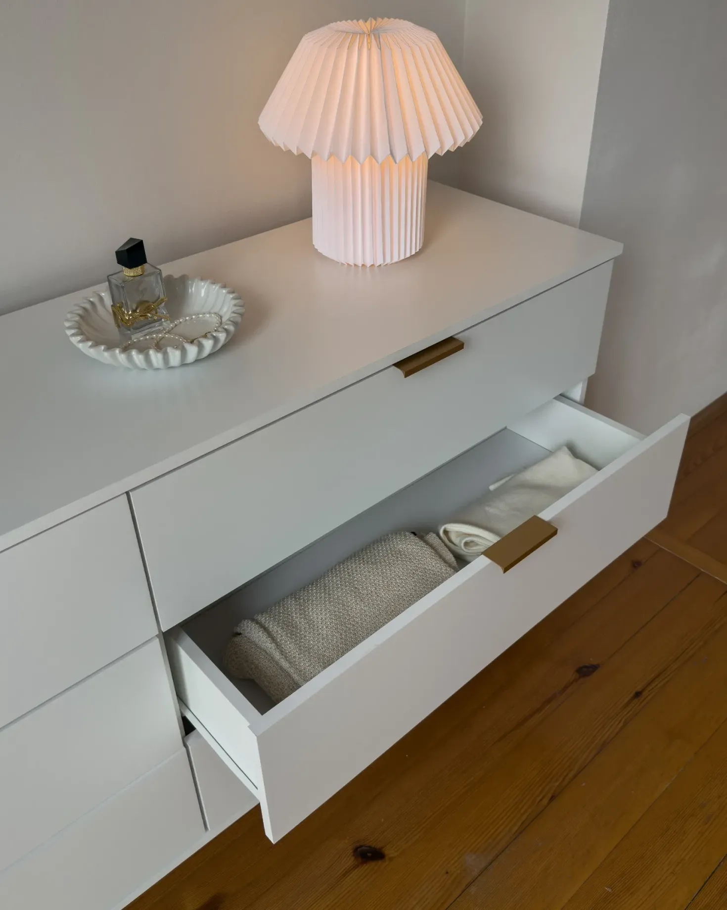 6 skuffers kommode WALPOLE Hvid