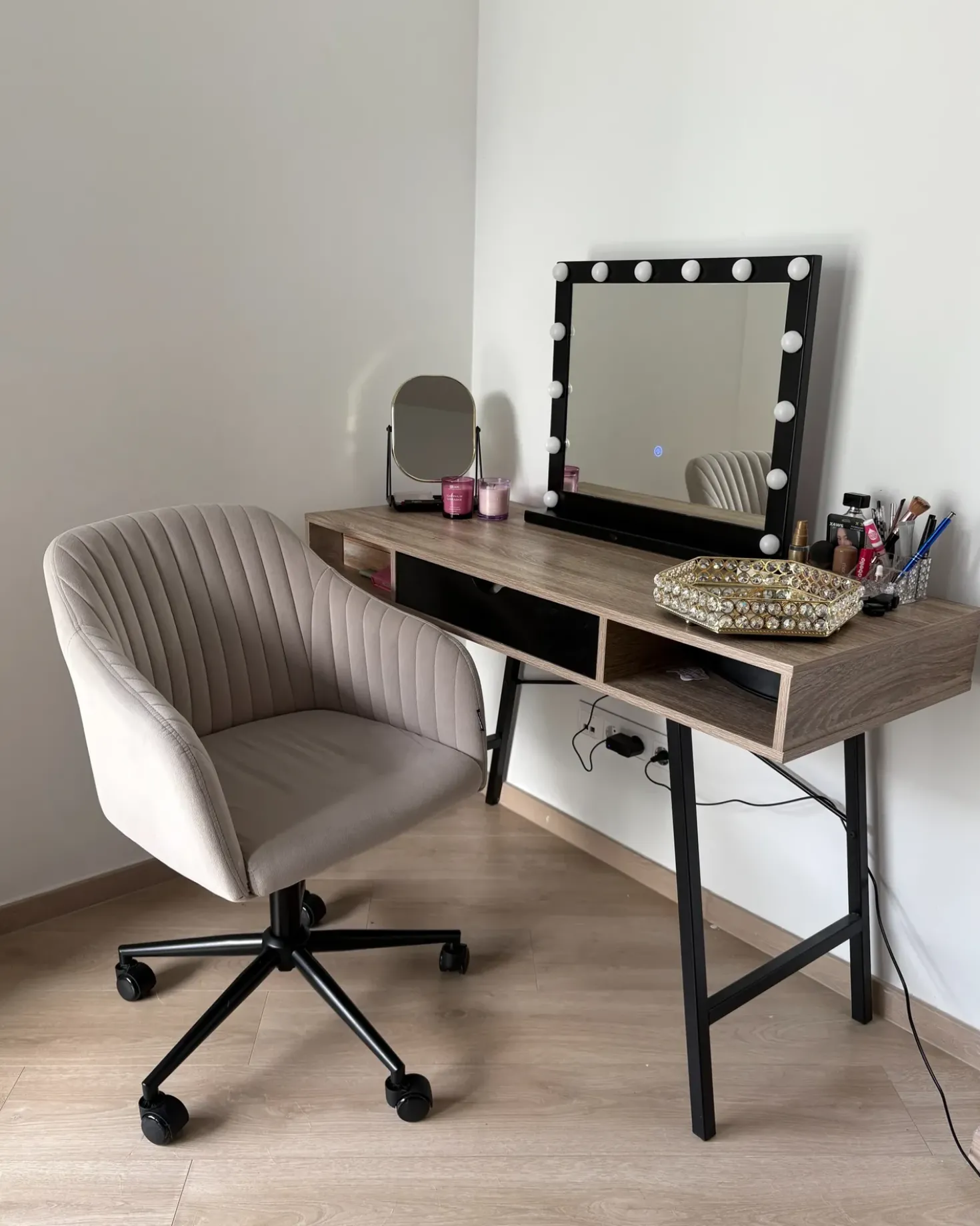 Sminkebord med spejl LED BEAUVOIR Sort