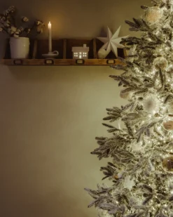 Sneklædt juletræ BASSIE 180 cm Hvid
