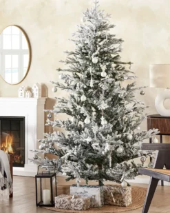 Sneklædt juletræ BRISCO 210 cm Hvid