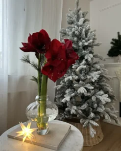 Sneklædt juletræ LED TATLOW 180 cm Grøn