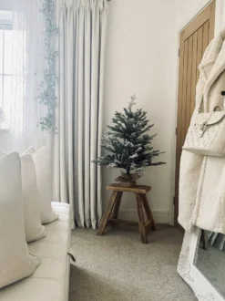 Sneklædt juletræ RINGROSE 90 cm Grøn