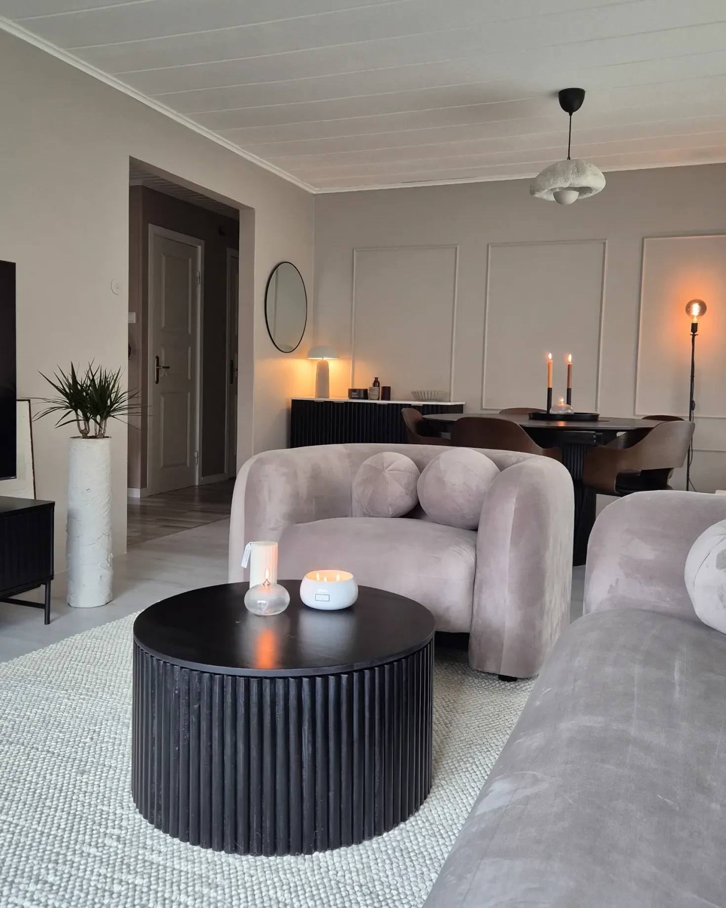 Sofabord KIRKWOOD Mangotræ Sort med opbevaring