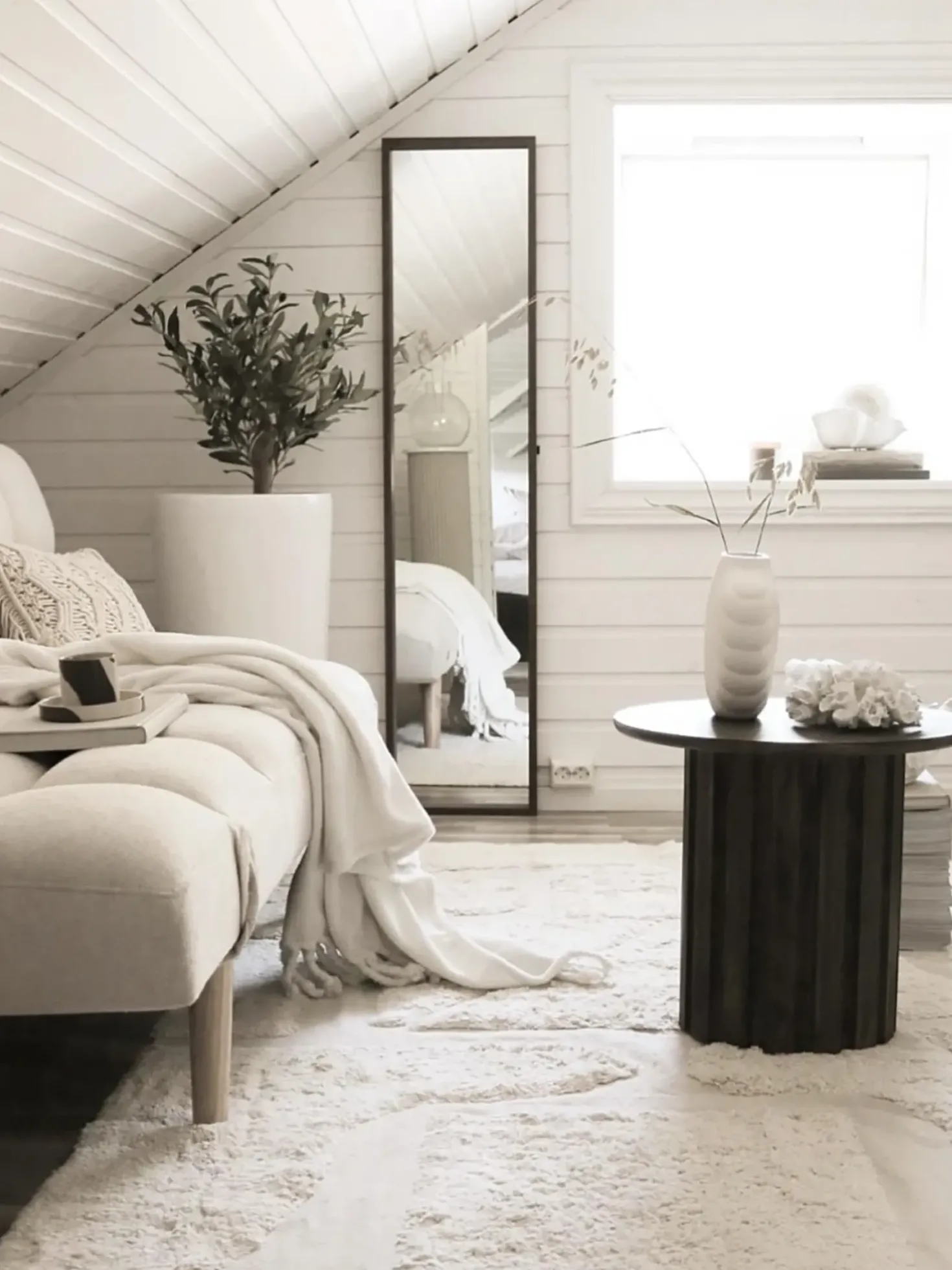 Sovesofa 2 personers INGARO Beige