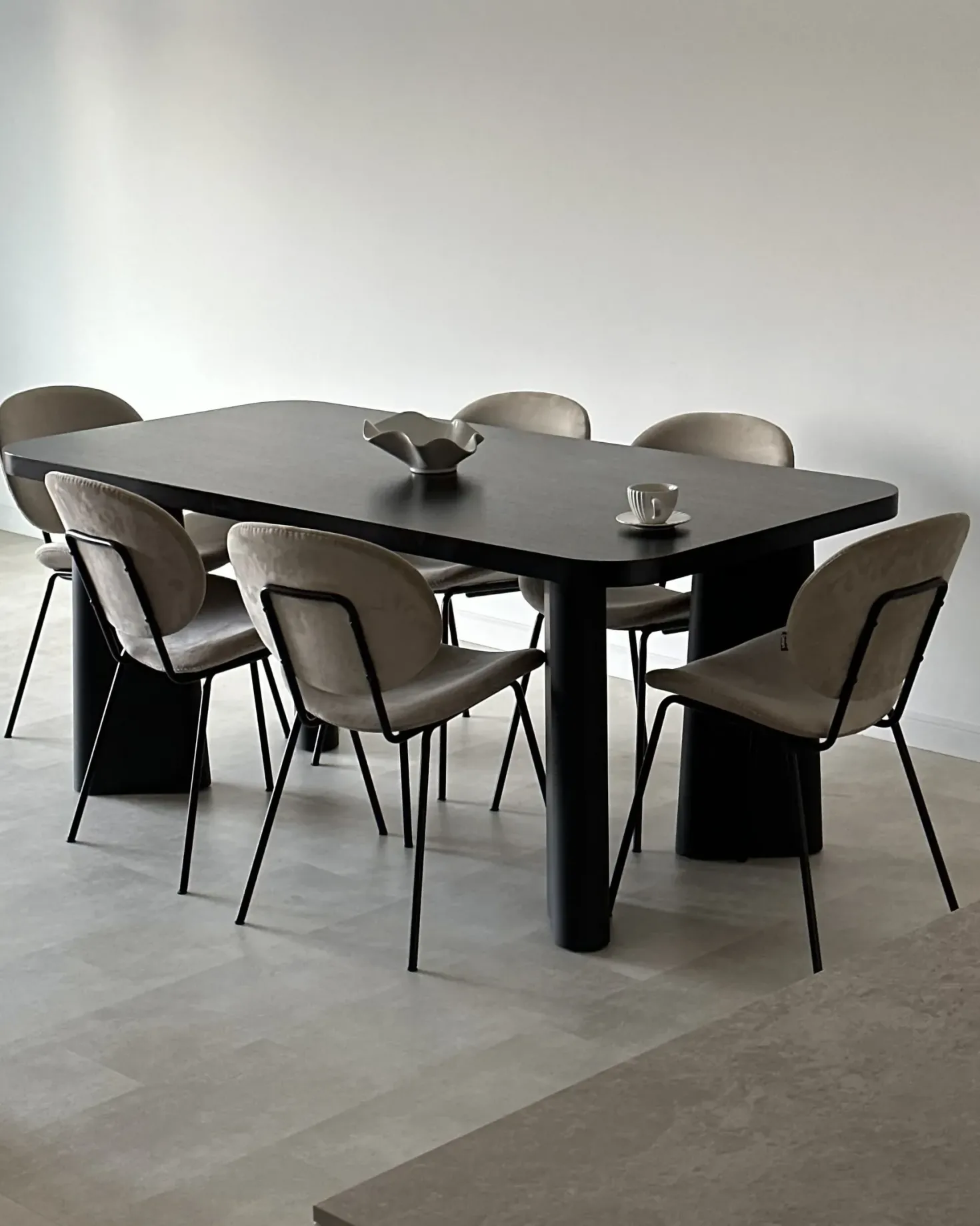 Spisebord ATLIN Sort 180 cm 90 cm