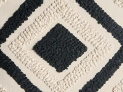 Sæt af 2 pyntepuder SARACA Bomuld 45 x 45 cm Sort/beige Geometrisk mønster