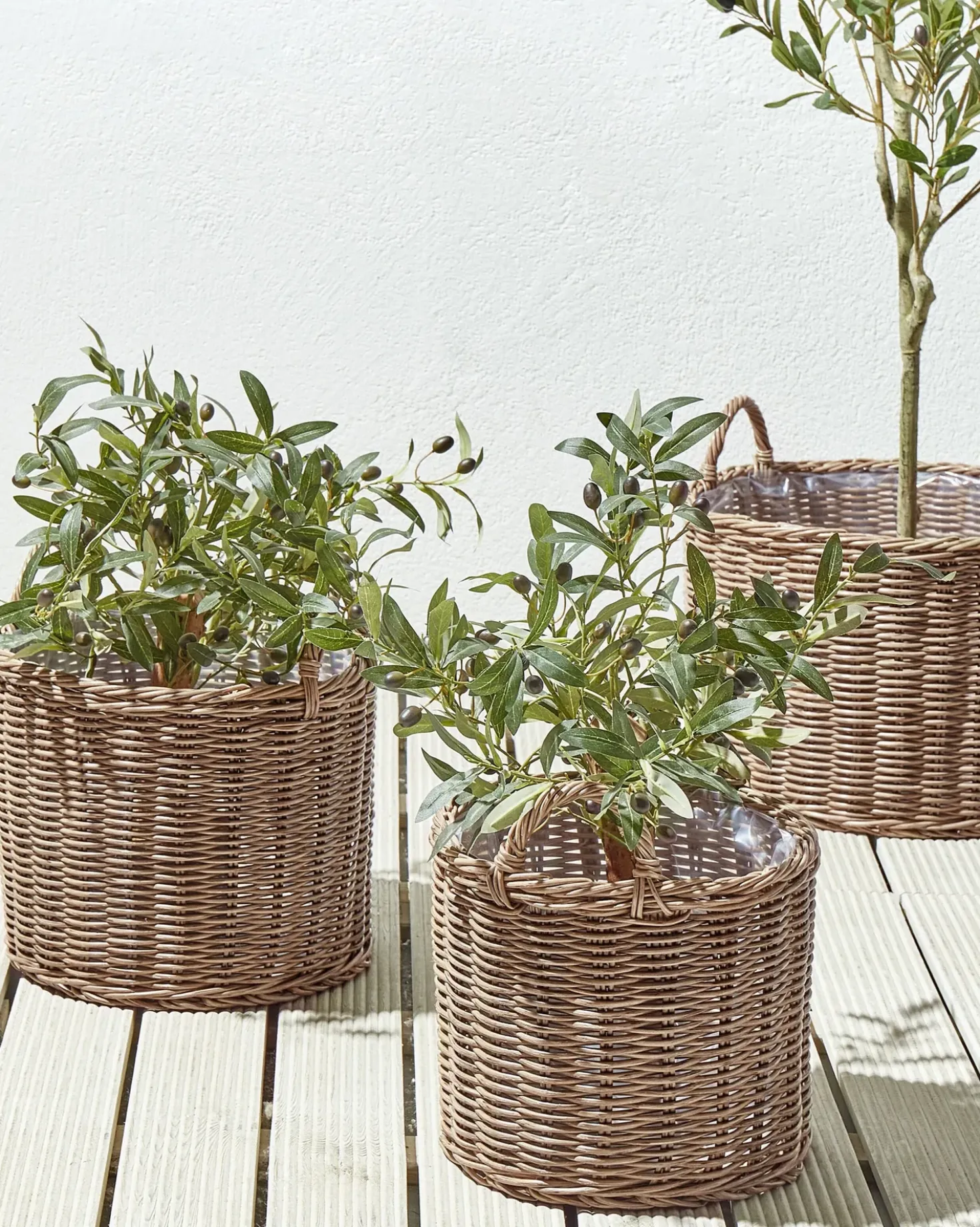 Sæt af 3 flet kurve til planter PENDULA 33/37/45 cm Naturlig PE-rattan