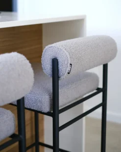 Sæt med 2 barstole AMAYA Boucle Grå