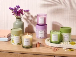 Sæt med 3 duftlys COLORFUL BARREL Soja voks Fresh notes Blomster noter